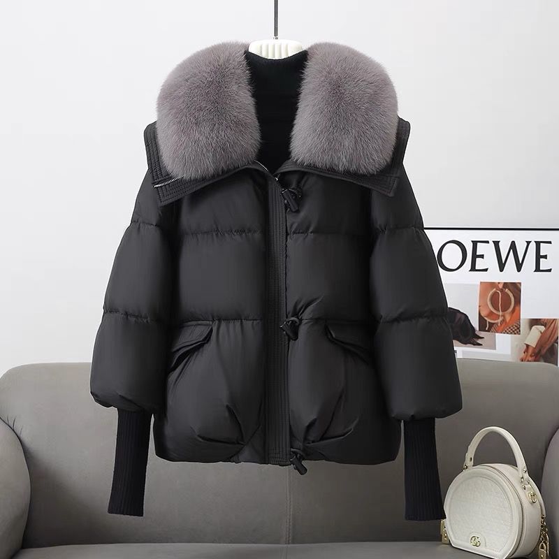 Black padded jacket with plush collar – Black