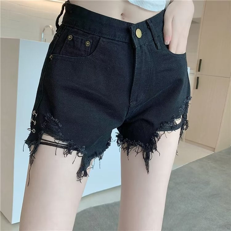 Black distressed denim shorts with frayed hems – Black